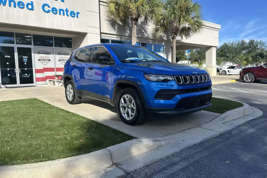 2025 Jeep Compass Sport photo 1