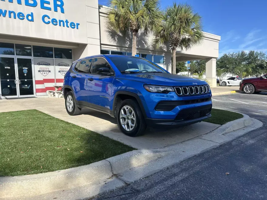 2025 Jeep Compass Sport photo 1
