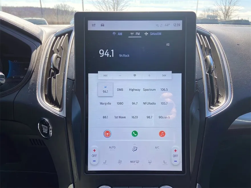 2024 Ford Edge SEL photo 16