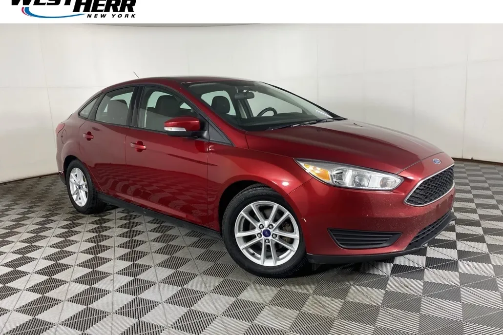 2016 Ford Focus SE photo 1