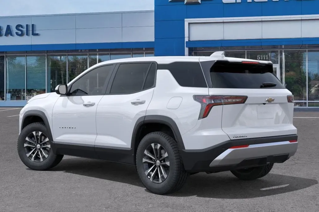 2026 Chevrolet Equinox LT photo 1