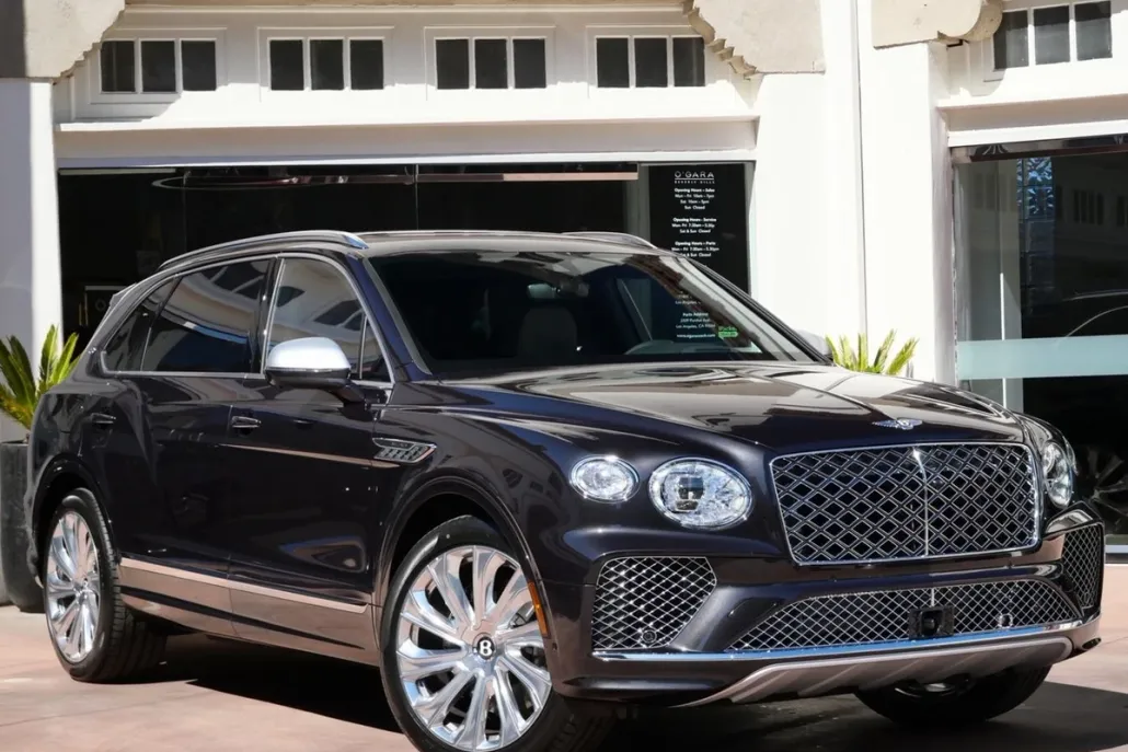 2025 Bentley Bentayga EWB Mulliner photo 1