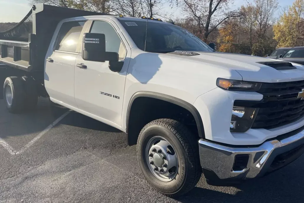 2025 Chevrolet Silverado 3500HD Work Truck photo 1