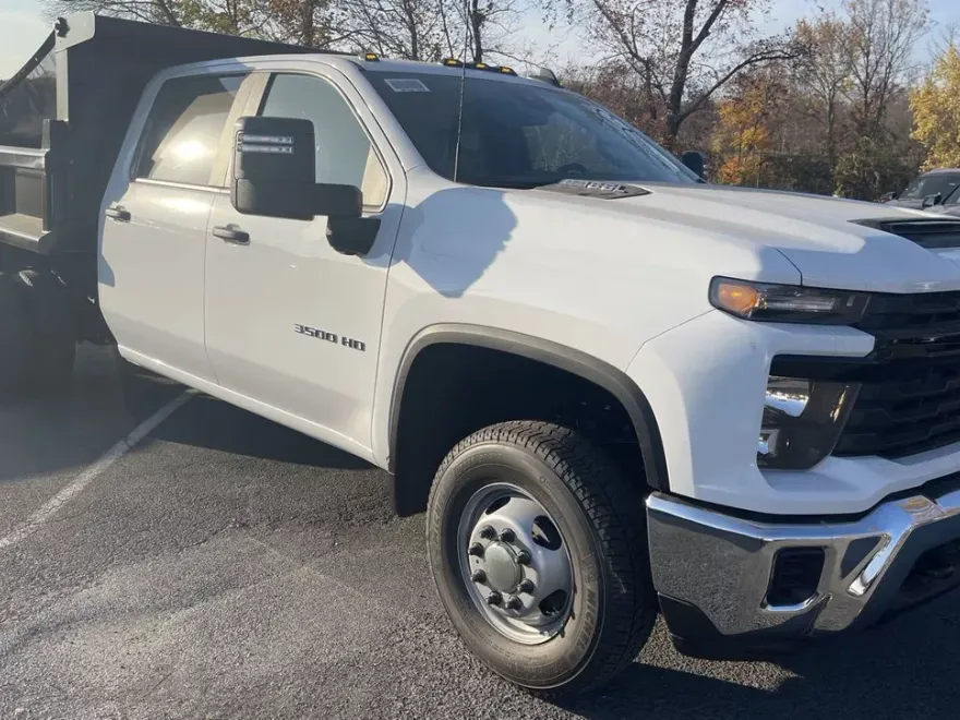 2025 Chevrolet Silverado 3500HD Work Truck photo 1