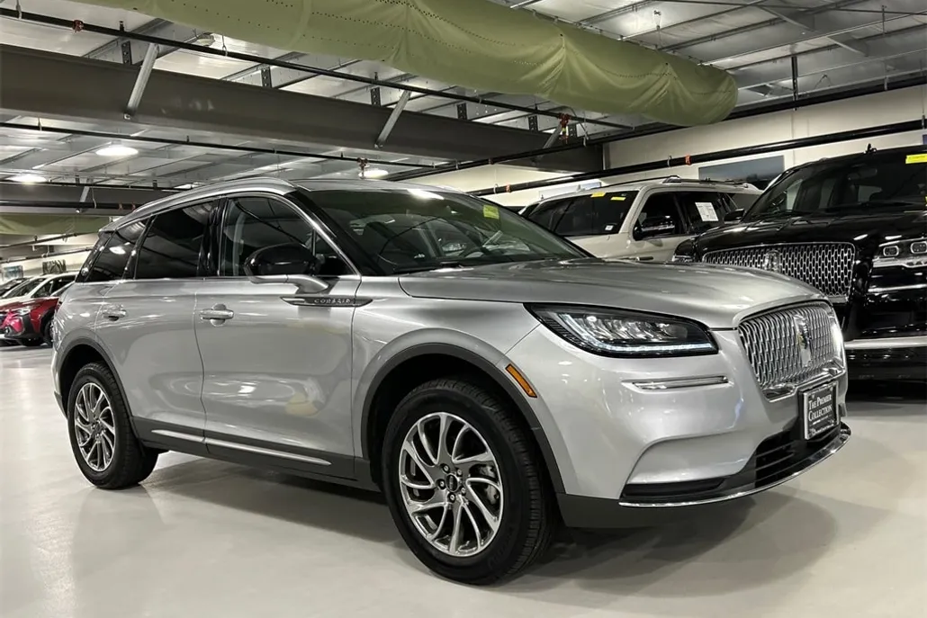 2022 Lincoln Corsair Standard photo 1
