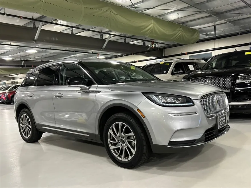 2022 Lincoln Corsair Standard photo 1