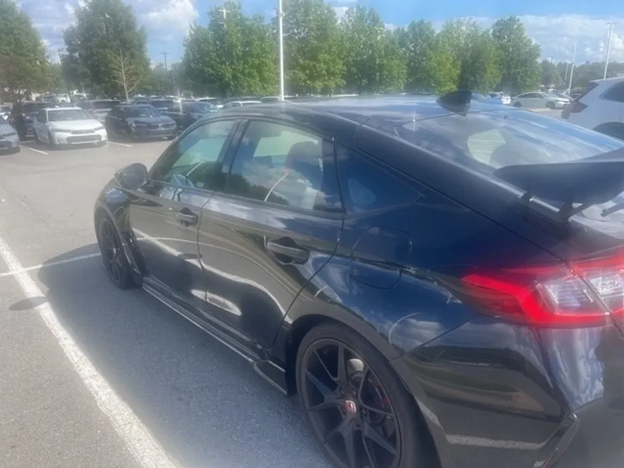2024 Honda Civic Type R Hatchback photo 1