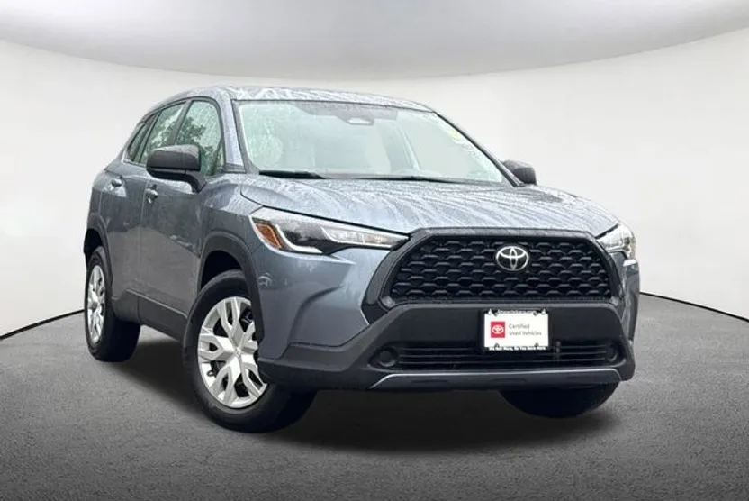 2025 Toyota Corolla Cross L photo 1