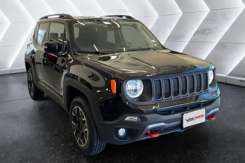 2023 Jeep Renegade Trailhawk photo 1