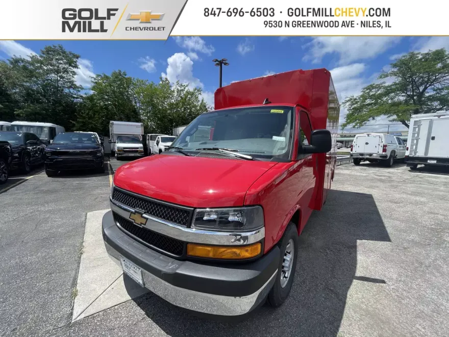 2025 Chevrolet Express 3500 Cutaway Van photo 1