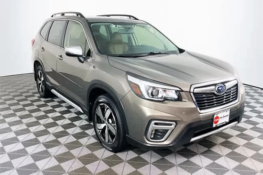 2020 Subaru Forester Touring photo 1
