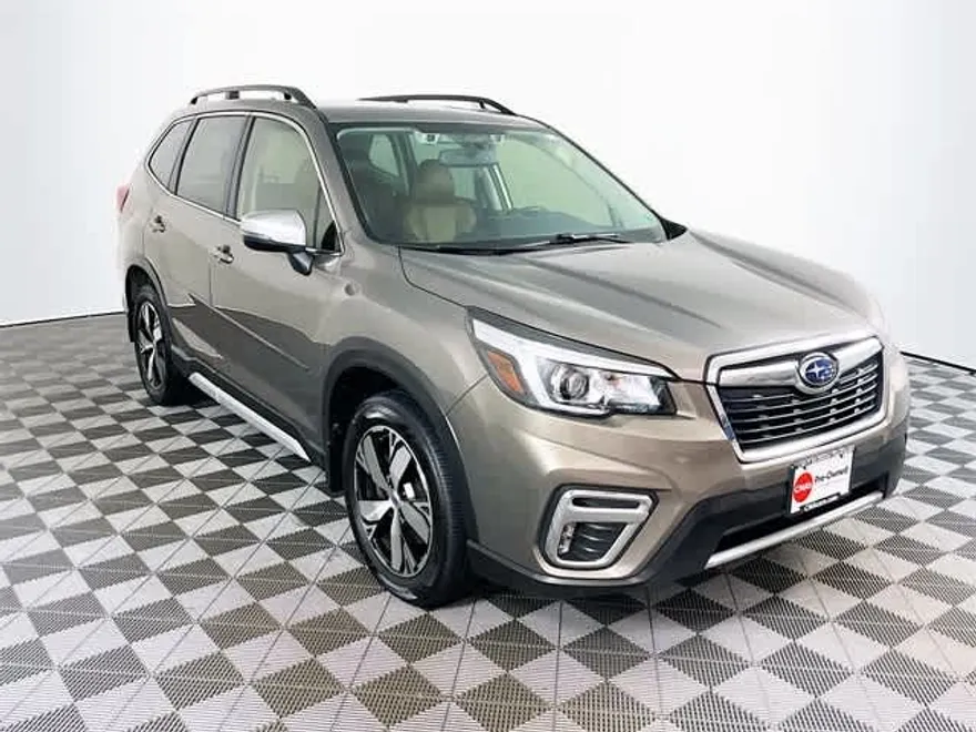 2020 Subaru Forester Touring photo 1