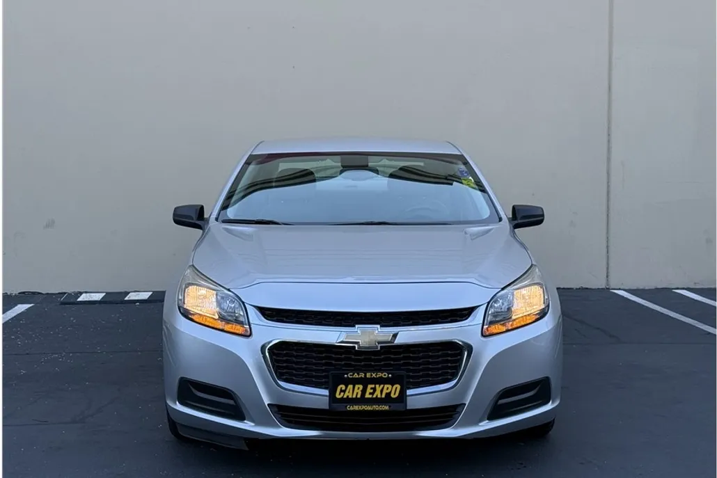 2015 Chevrolet Malibu LS photo 1