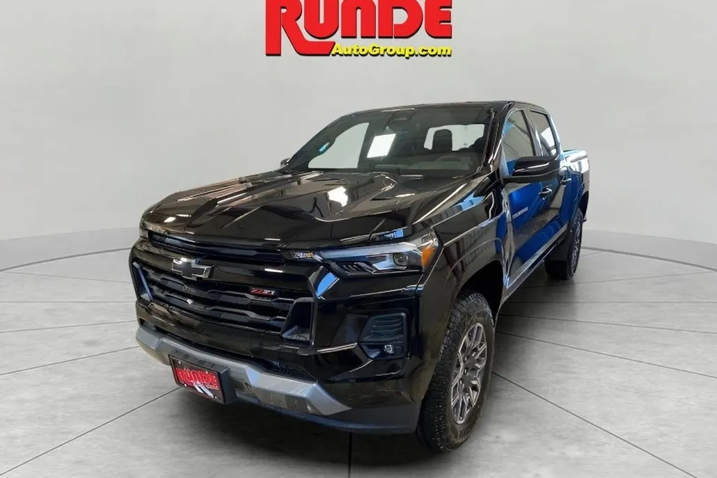2026 Chevrolet Colorado Z71 photo 1