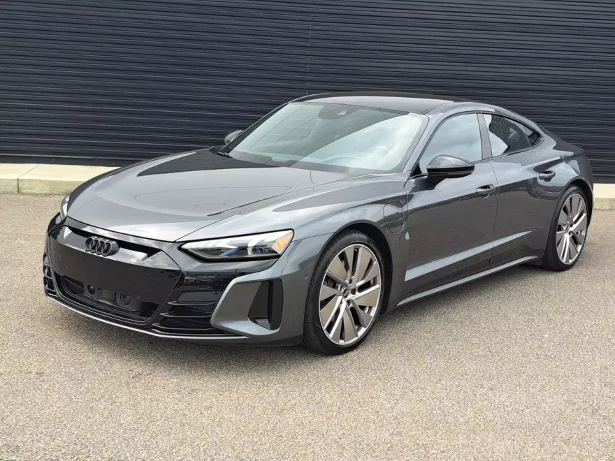 2022 Audi e-tron GT Prestige photo 1