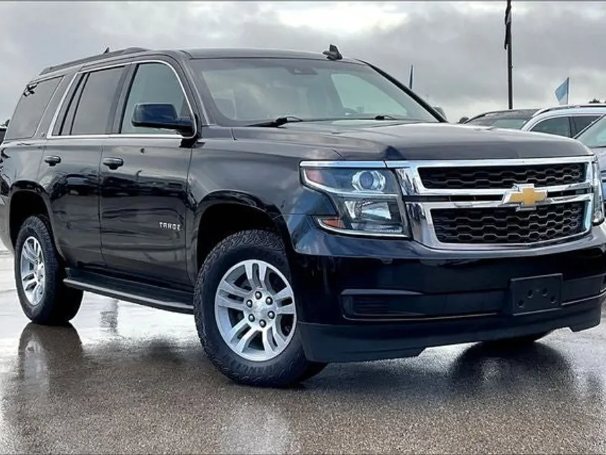 2019 Chevrolet Tahoe LT photo 1