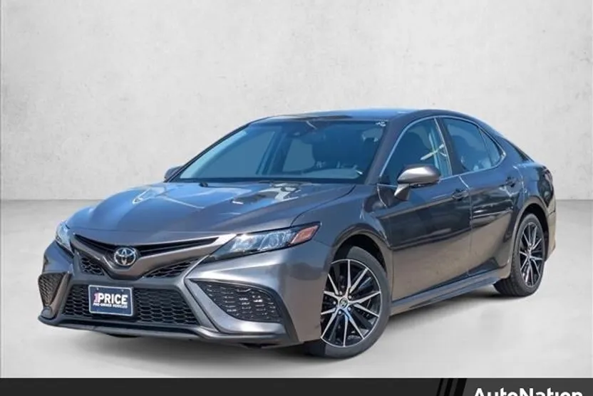 2023 Toyota Camry SE photo 1