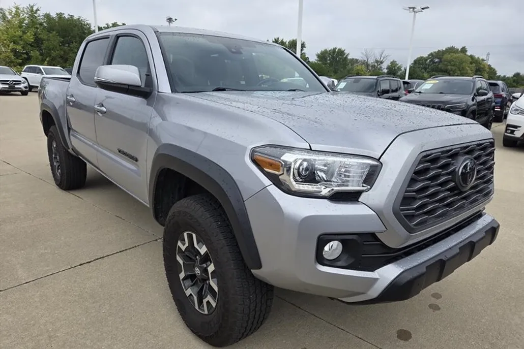 2020 Toyota Tacoma TRD Off-Road photo 1