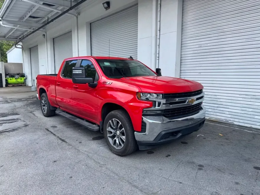 2020 Chevrolet Silverado 1500 LT photo 1
