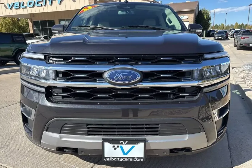 2023 Ford Expedition MAX Limited photo 1