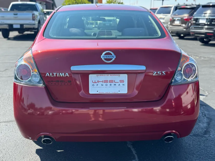 2009 Nissan Altima photo 1