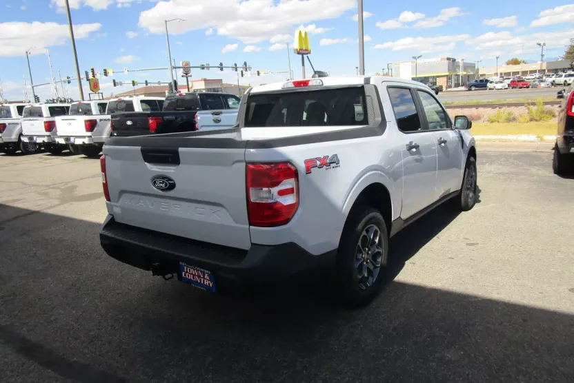 2025 Ford Maverick XLT photo 1