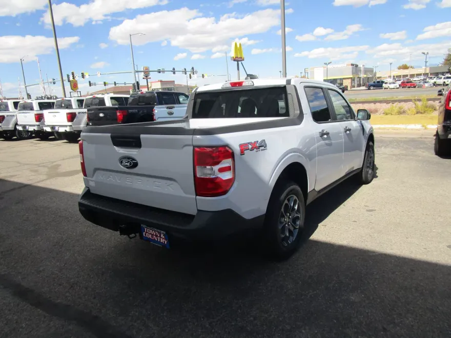 2025 Ford Maverick XLT photo 1