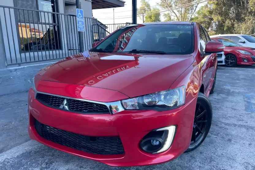 2016 Mitsubishi Lancer ES photo 1