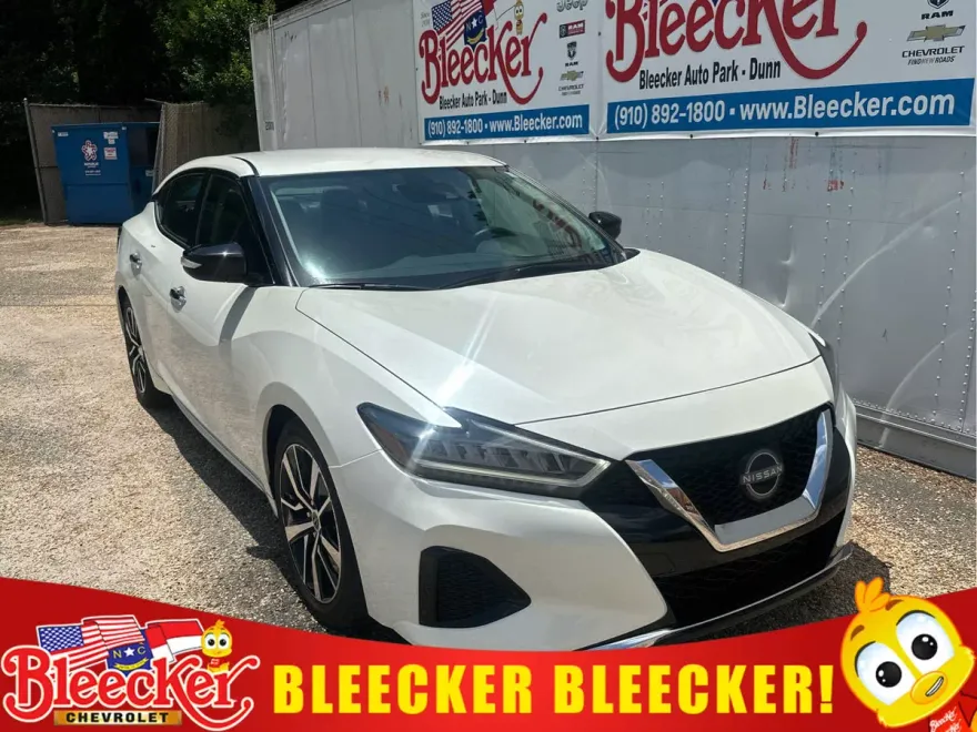 2023 Nissan Maxima SV photo 1