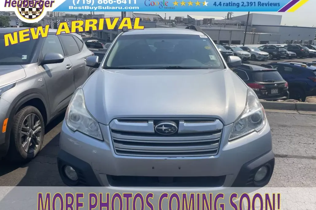 2013 Subaru Outback Premium photo 1