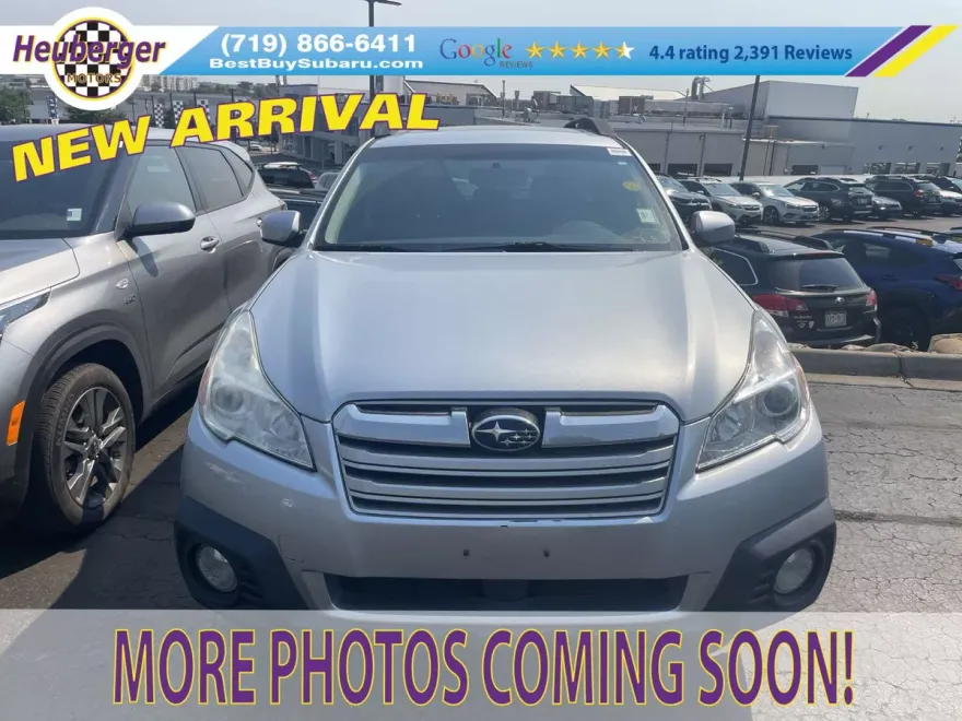 2013 Subaru Outback Premium photo 1