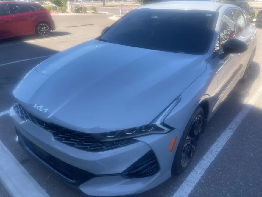 2024 Kia K5 GT-Line photo 1