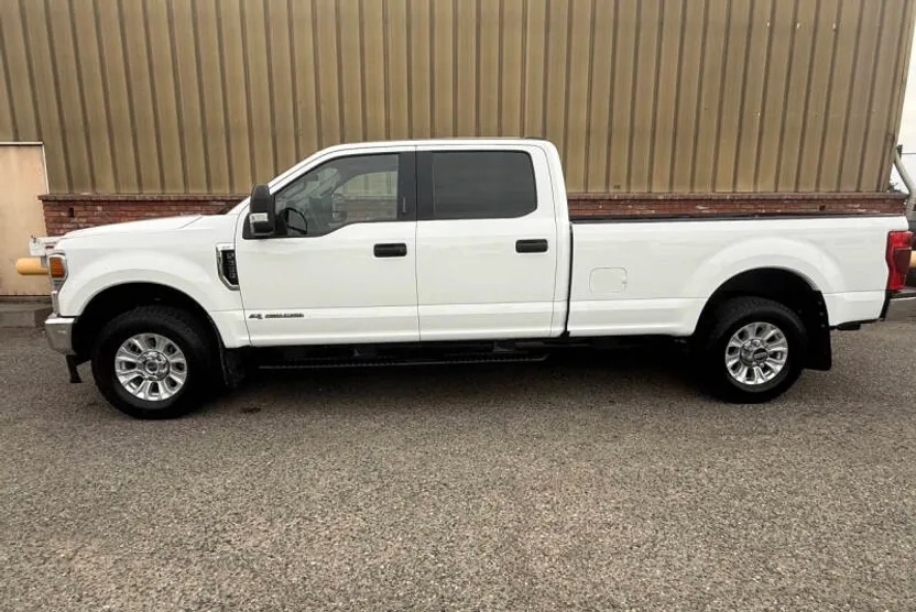2022 Ford F-350 XLT photo 1