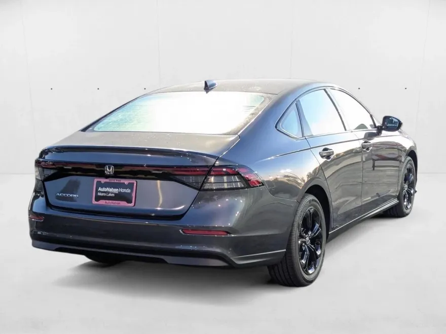 2025 Honda Accord SE photo 1