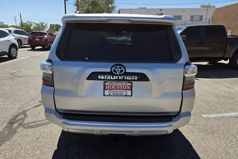 2016 Toyota 4Runner Trail Premium photo 1