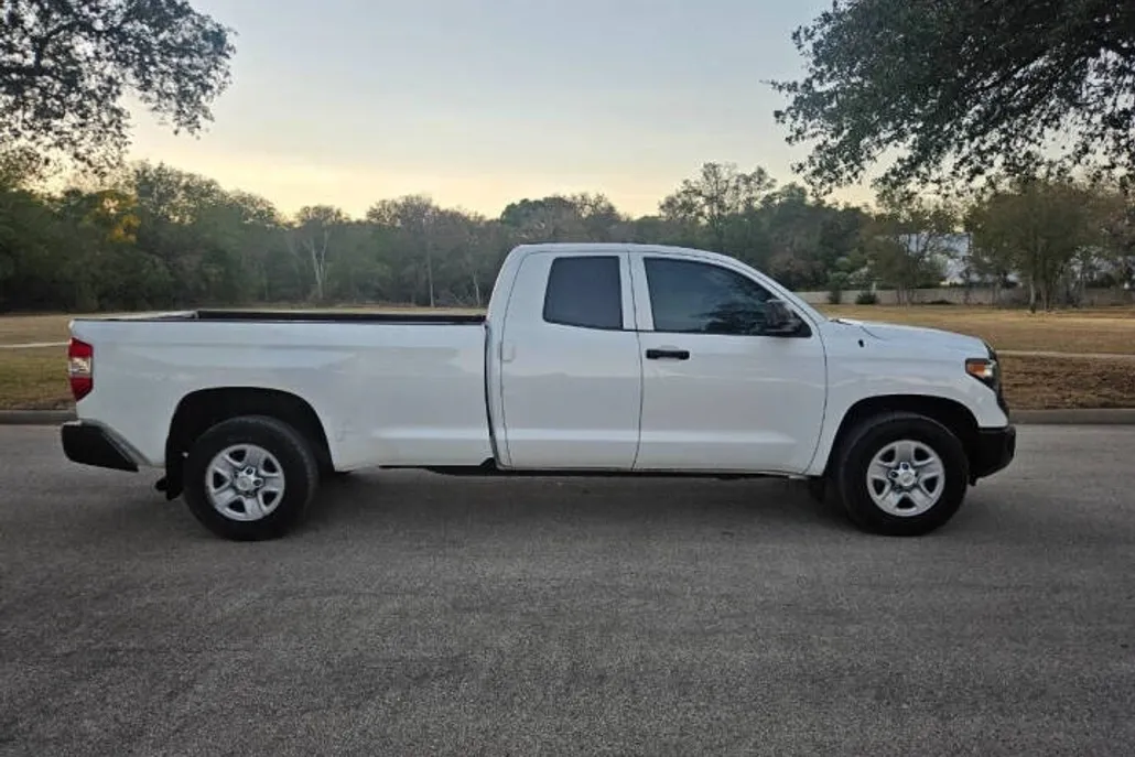 2019 Toyota Tundra SR5 Grade photo 1