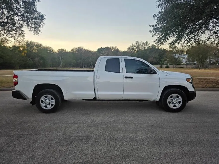 2019 Toyota Tundra SR5 Grade photo 1