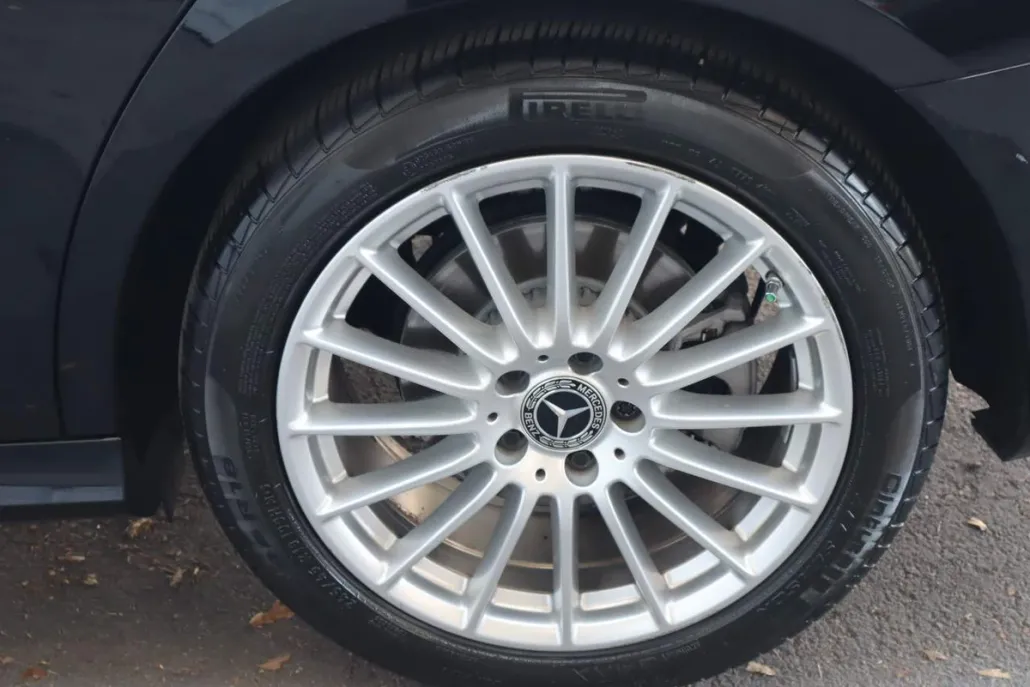 2022 Mercedes Benz E 350 photo 1