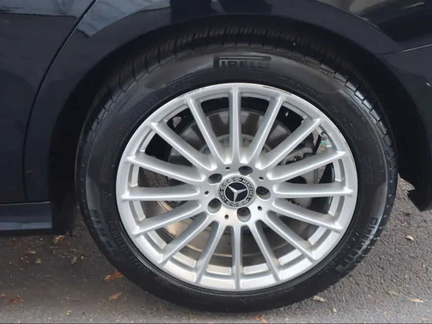 2022 Mercedes Benz E 350 photo 1