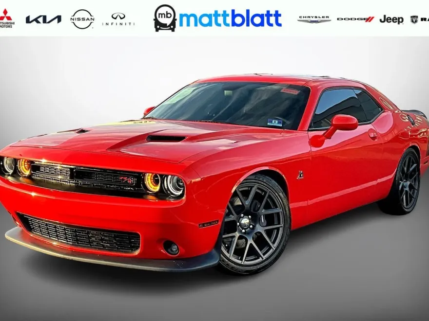 2016 Dodge Challenger R/T Scat Pack photo 1