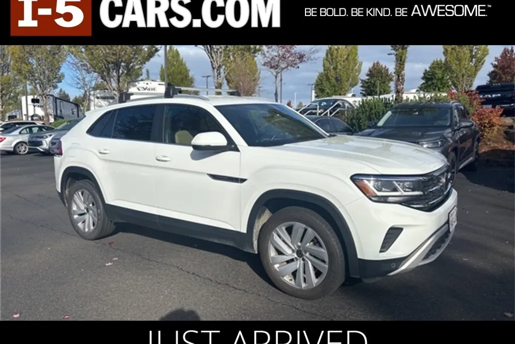 2022 Volkswagen Atlas Cross Sport V6 SE Technology photo 1