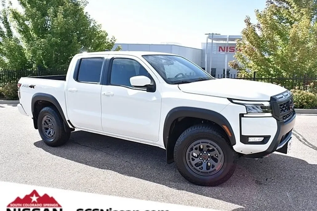 2025 Nissan Frontier PRO-4X photo 1