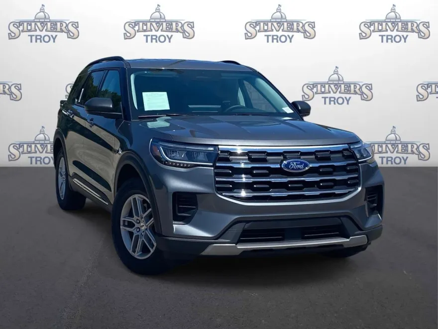2025 Ford Explorer photo 1