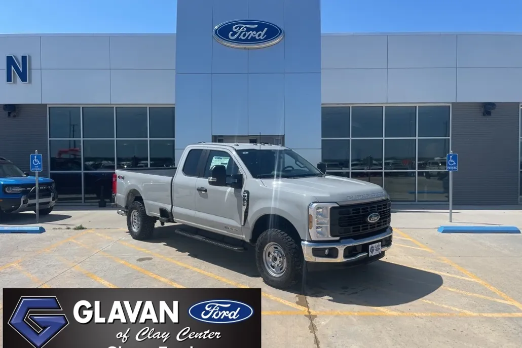 2025 Ford F-250 photo 1