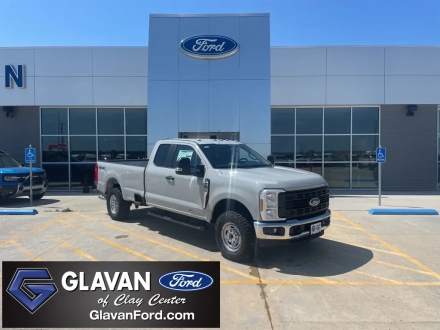 2025 Ford F-250 photo 1