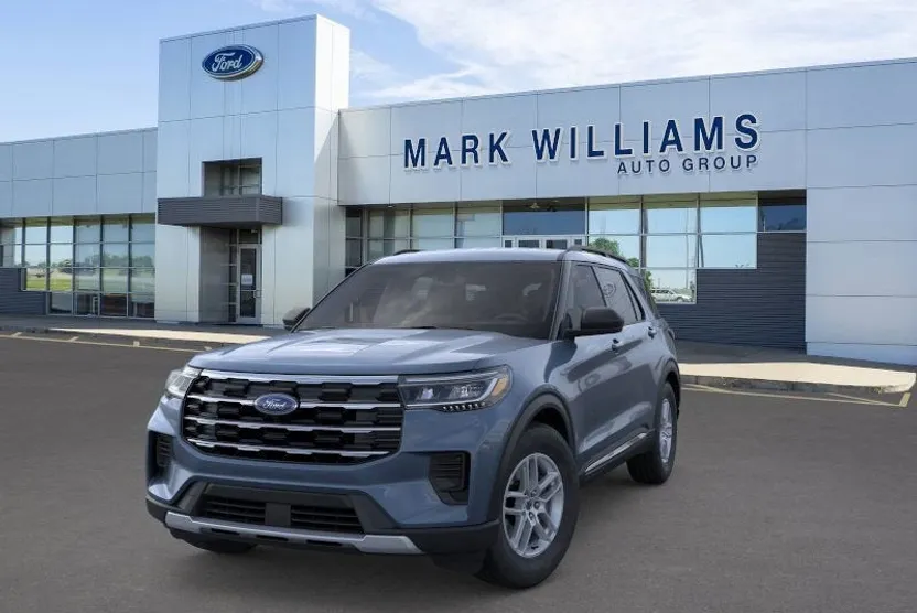2025 Ford Explorer photo 1
