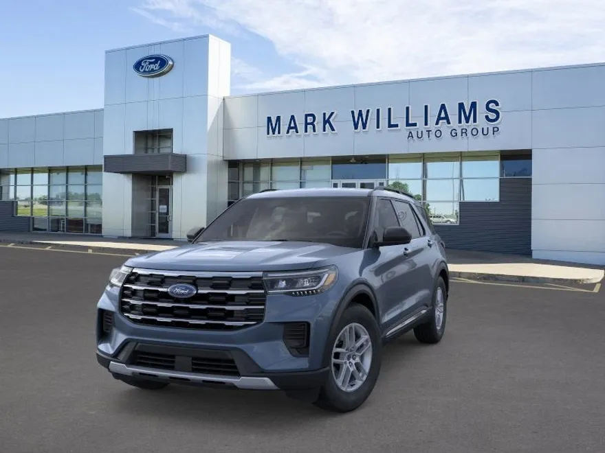 2025 Ford Explorer photo 1