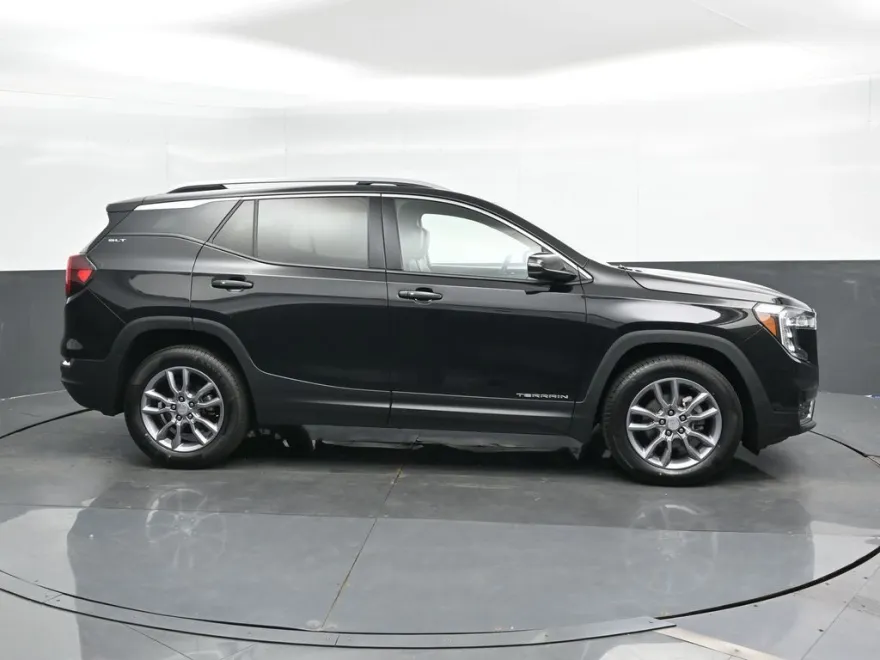 2024 Gmc Terrain SLT photo 1