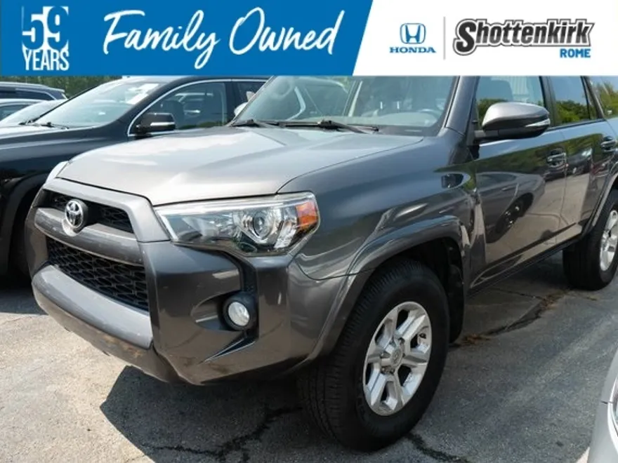 2018 Toyota 4Runner SR5 Premium photo 1