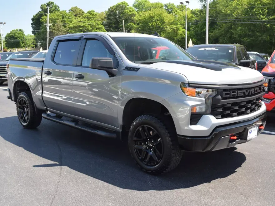 2024 Chevrolet Silverado 1500 Custom Trail Boss photo 1